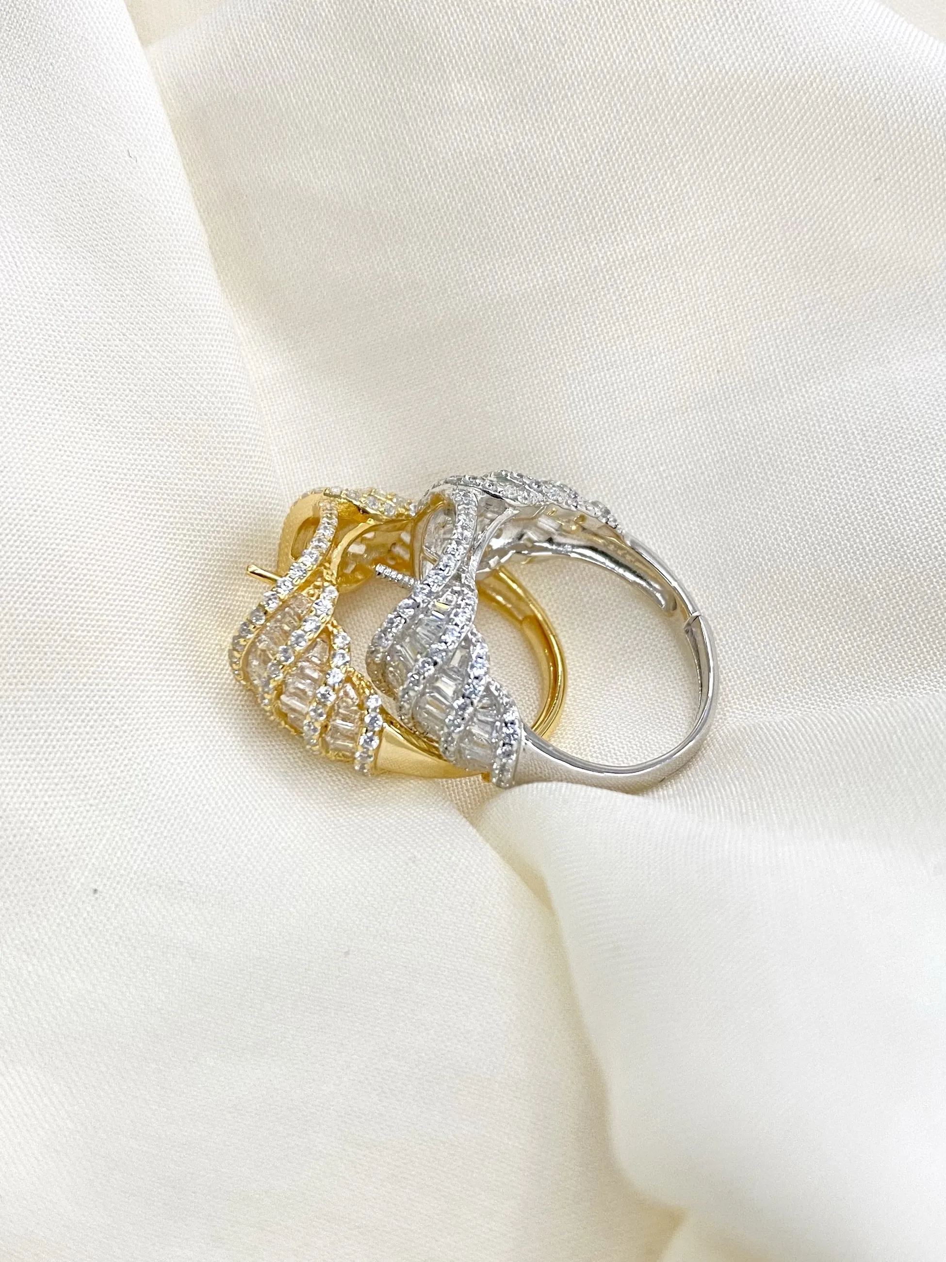 【S925银珍珠戒托】复古风扭花戒臂 精工工艺 开口戒圈 · 白色